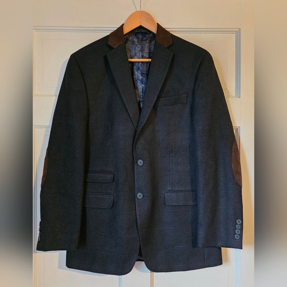 Van Heusen Other - Van Heusen Navy Blazer with Brown Details
